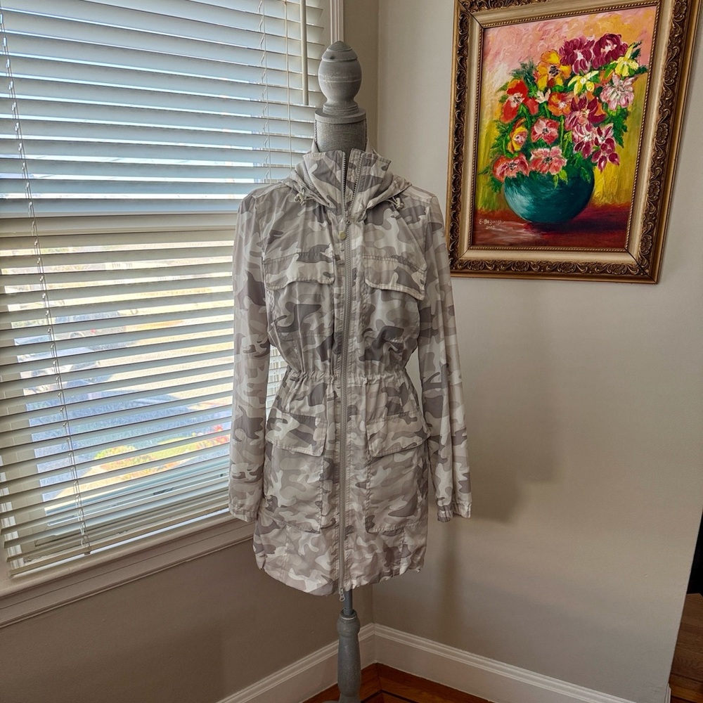 JOE FRESH lightweight camo windbreaker jacket